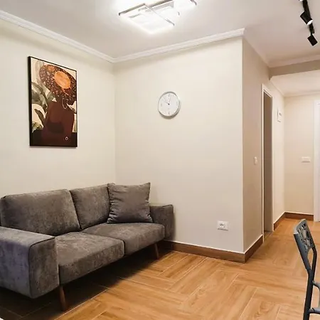 2V1 - Center Apartment 3 Tirana Exterior photo