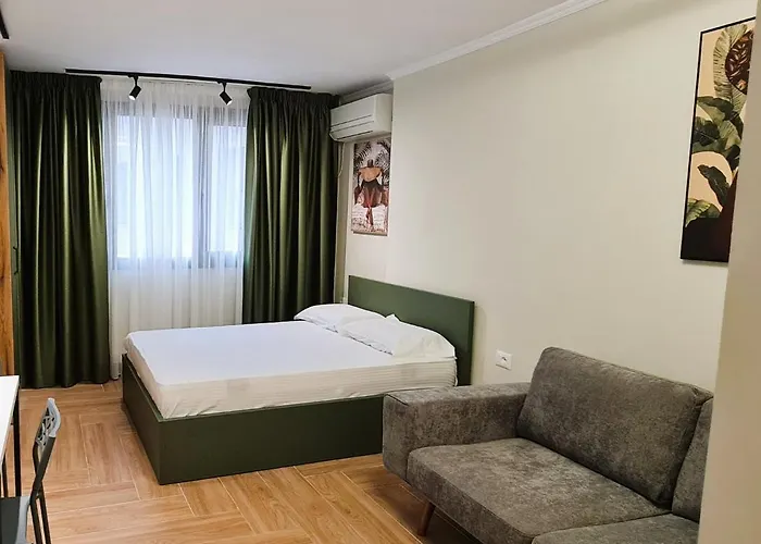 2V1 - Center Apartment 3